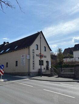 Attraktive und zentrale Gewerbeimmobilie mit separater Wohnung und Baugrundstück (Verkaufsgrund: Umzug des Unternehmens innerhalb von Kulmbach) - Kulmbach
