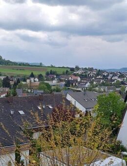 Einziehen und Wohlfühlen - sehr gut ausgestattete Wohnung, Klimaanlage im SZ, nagelneue Küche - Oberstenfeld