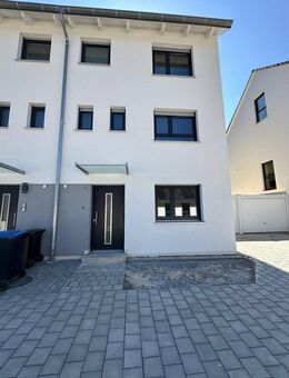 Moderne Doppelhaushälfte in ruhiger, zentrumsnaher Lage von Heidenheim - Neubau-Erstbezug - Heidenheim (Brenz)