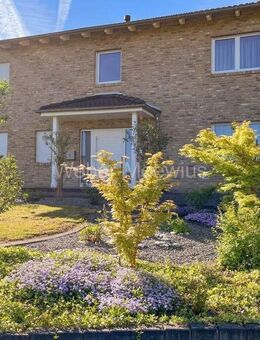 Hochwertiges Architekten-Haus mit Talblick, Garage und harmonisch angelegtem Garten - Eitorf