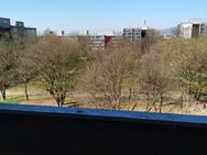 Attraktive 3-Zimmer-Wohnung mit Balkon, Einbauküche und viel Licht in zentraler Lage - Frankfurt (Main)