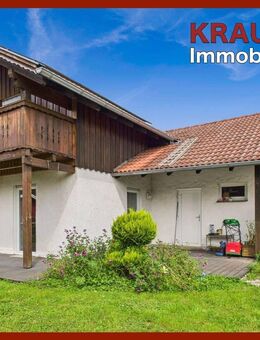 *Charmante Doppelhaushälfte mit Garage, Carport und Photovoltaikanlage* - Garching (Alz)