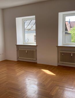 Großzügige 2-Zimmer-Wohnung *Altbau* Stadtzentrum Deggendorf - Deggendorf