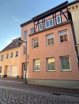 Mehrfamilienhaus im Zentrum von Güstrow - Güstrow