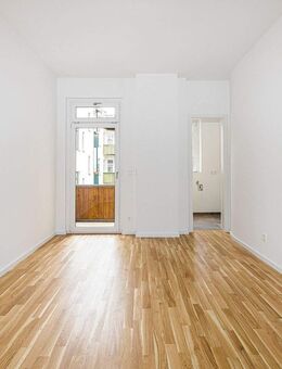 Stilvoll wohnen im frisch renovierten Altbau - 3-Zimmer-Charme mit Balkon in der Eilenburger Straße - Leipzig