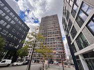 F-Hain: ERSTBEZUG im LUXUS NEUBAU: 2-Zimmer-Whg. - 12. Etage mit BALKON + Blick über Friedrichshain - Berlin