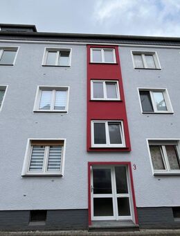 Frisch renovierte 3 Zi Wohnung im 2 OG - Gelsenkirchen