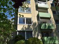 Laatzen-Mitte / 1.OG / 3-Zimmer-Wohnung mit Balkon und Tiefgaragenplatz in ruhiger Lage - Laatzen