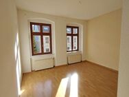 spezielle 2- Raumwohnung mit Balkon und Bad mit Fenster & Wanne (unrenoviert) ! - Görlitz