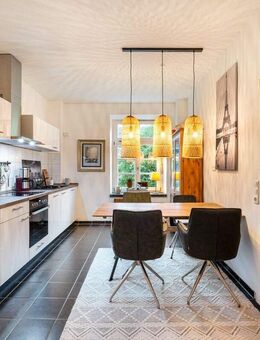 Stilvolles Wohnen mit Kamin und Balkon - Stade (Hansestadt)