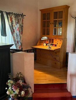 Exklusive 3 Zi.ETW mit Doppelgarage und kleiner Werkstatt in Bad Urach - Bad Urach