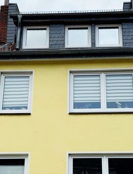 Hausgefühl in Bestlage: 2,5-geschossige Wohnung mit Kamin, Balkon und Atelier - Bremen