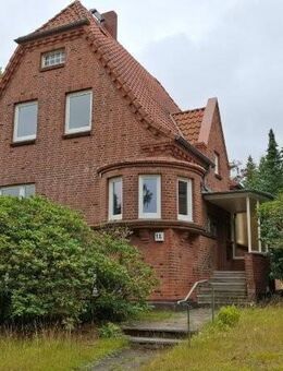 Romantisches Klinkerhaus mit Erker und großem Garten - Wentorf (Hamburg)