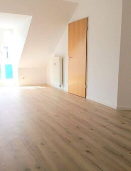 !! Dachgeschoss, 2,5-Zimmer-Wohnung mit Balkon im Stadtteil Gablenz !! - Chemnitz