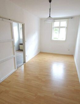 Helle, gemütliche 2-Zimmer-Wohnung mit Einbauküche - zentrale Innenstadtlage - Coburg