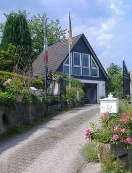 Ein- bis Zweifamilienhaus in Overath-Steinenbrück mit wunderschöner Aussicht - Overath