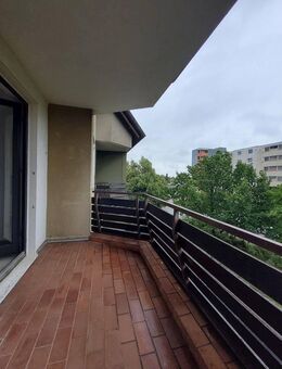Attraktive 2-Zimmer-Wohnung mit Loggia// 3.OG rechts - Wolfsburg