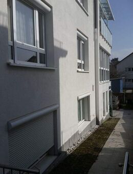 SINDELFINGEN 1Zi.Whg.ca.29m2 möbliert Kochnische Dusche Wc Laminatboden450zugl.NK.)130.-_(BAD WC IST BENÜTZUNG MIT EINEM ANDEREN MIETER - Sindelfingen
