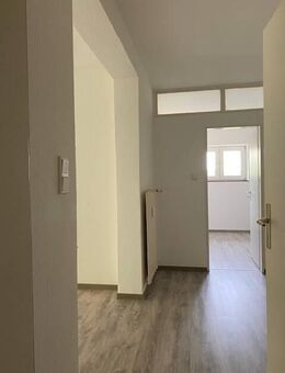 Renovierte 2-Zimmer-Wohnung mit Blick ins Grüne! - Arnsberg