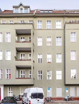 Wilmersdorfer Altbauperle: Vermietete 4-Zi.-Wohnung mit großer Küche und Balkon! - Berlin