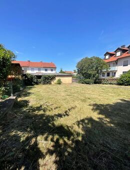 Sanierungsbedürftiges Reihenendhaus mit Doppelgarage in Ammersricht - Amberg