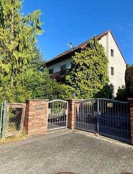 Großzügiges Einfamilienhaus mit Potenzial in Cadolzburg - Cadolzburg