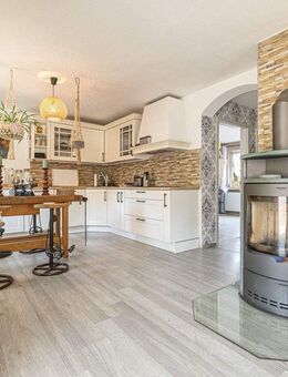 Ihr neues Zuhause: Zweifamilienhaus mit Charakter und großem Gartenparadies in Bretten / Diedelsheim - Bretten