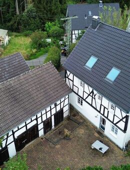 Wunderschönes Fachwerkhaus mit großem Garten und Scheunen in Ruppichteroth! - Ruppichteroth