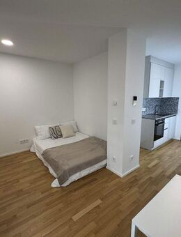 Möblierte 1-Zimmer Wohnung mit Balkon in Toplage zentral in München - München