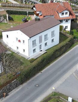 Perfekt für Handwerker!!!!! Bezugsfrei - Einfamilienhaus mit separater Einliegerwohnung in Konzell - Konzell
