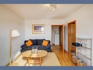 Möbliert: Helle, möblierte Dachgeschosswohnung auf Zeit mieten - München