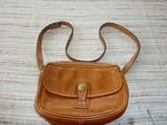 kleine braune Handtasche 10 € VB + Versand - Schwabach