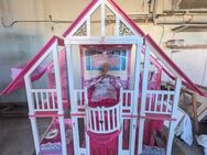 Barbie Puppenhaus mit Zubehör Spielzeug Kinderzimmer - Schwalmstadt