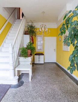 Viel Platz und Möglichkeiten: Charmantes Ein- oder Zweifamilienhaus mit großer Scheune in Kutenholz - Kutenholz