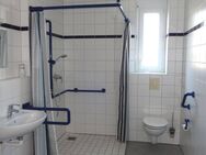 Kapitalanlage oder Eigennutzung! Schöne helle, barrierefreie 2 Zimmerwohnung, Einbauküche, Aufzug, geräumiger Balkon; Stellplatz - Fürth