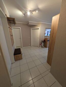 Schöne, lichtdurchflutete 4-Zimmerwohnung mit Balkon und Tiefgaragenstellplatz in Wolkersdorf - Schwabach