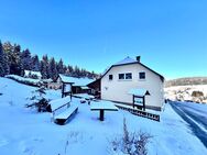 Einfamilienhaus mit 2 Einliegerwohnungen und 2 Ferienhäusern in Carlsfeld - Eibenstock