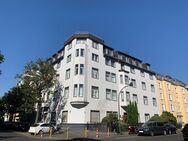 Bestlage Golzheim / Dachterrassen-Traum: Modernisierte 4-Zimmer-Dachgeschoss-Maisonette-Wohnung - Düsseldorf