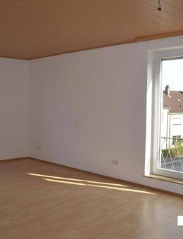 Helle, gut geschnittene 2 Zimmer Wohnung - Sulzbach-Rosenberg