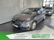 Skoda Scala, Tour Vorb VZE Digi vo hi SpurAssist Connect 4xEFH Ladeboden Armlehne Metallic, Jahr 2023 - Beilngries