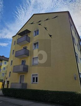 CHARMANTE ANLAGE MIT BALKON UND EINBAUKÜCHE - München