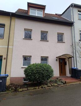 Saniertes Reihenmittelhaus in bester Lage von Eisleben - Eisleben (Lutherstadt)