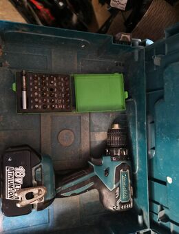 Makita Akkuschrauber inkl Systainer Akku und bits - Flensburg