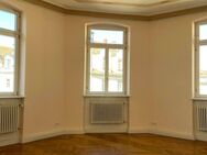 Großzügige 7-Zimmer-Altbauwohnung mit Balkon - Bamberg