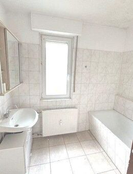 Moderne 3,5-Zimmer-Wohnung mit Balkon in Gelsenkirchen - Gelsenkirchen