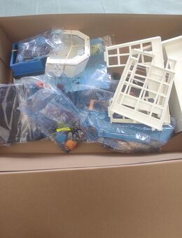 Playmobil City Action Airport - Halbe