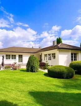 Stilvolles Einfamilienhaus mit parkähnlichen Garten – provisionsfrei vom Eigentümer - Nürnberg