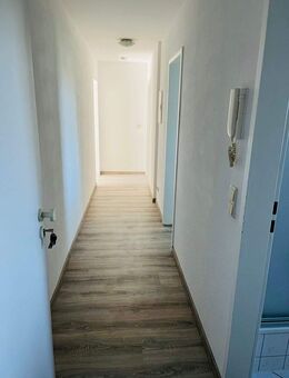 Wunderschöne 2-Raum Wohnung nur 500m Luftlinie vom Kulkwitzer See entfernt - Leipzig