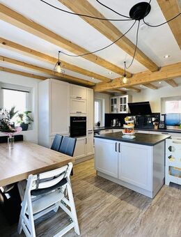 Modernisiertes Einfamilienhaus mit separatem Garten - Wohnen in entspannter Umgebung! - Neubrunn (Bayern)