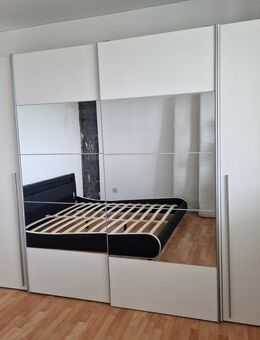 Kleiderschrank - Erlangen